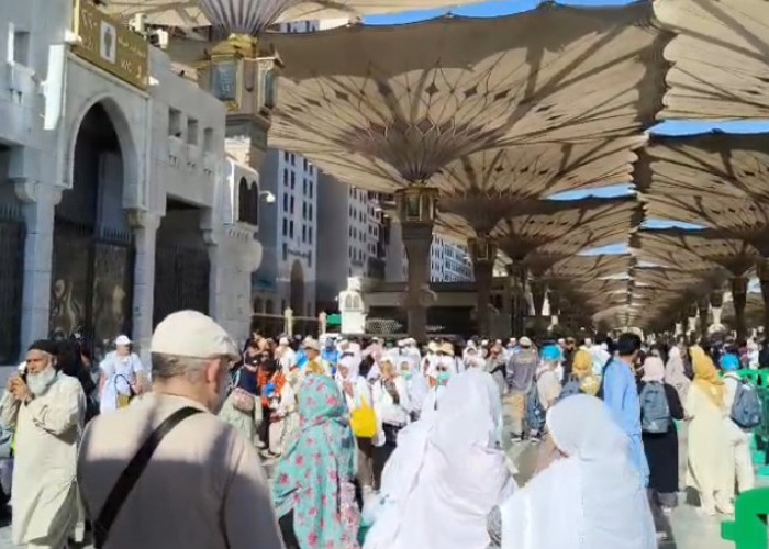 Mulai Ramai, Jamaah di Masjid Nabawi Diminta Ikuti Arahan Petugas