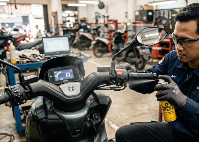 Jangan Langsung ke Bengkel! Begini Cara Mengatasi Respon Gas Motor Listrik Delay saat Ditarik
