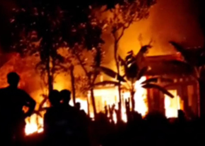 Kebakaran Rumah di Kabupaten Tegal, 2 KK Mengungsi dan Mengalami Kerugian Rp200 Juta