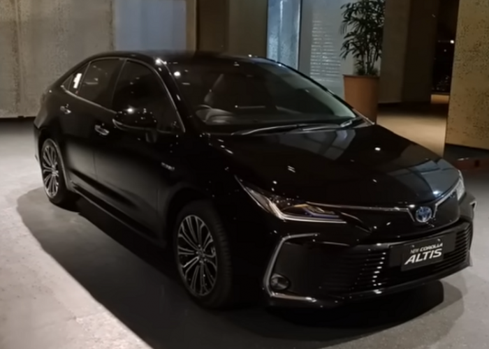 Toyota Corolla Altis 2023: Sedan Terbaru dengan Sentuhan Kemewahan  dan  Teknologi  Canggih 