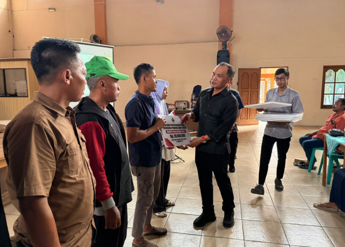 Bantuan Modal KUBE Karanganyar Disalurkan, Sumanto Ingatkan Warga Tak Gunakan untuk Konsumtif