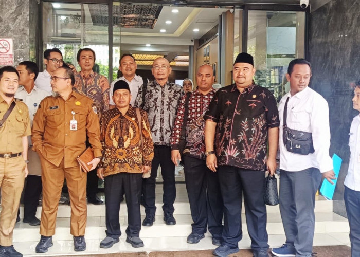 Pengangkatan 3.177 PPPK R4 Brebes Bureng, DPRD Bersama BKPSDMD dan BPKAD Datangi Kemenpan RB