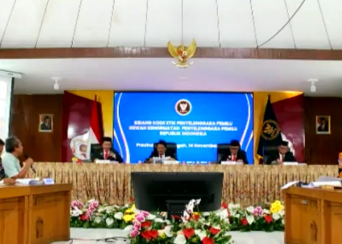 Sidang Dugaan Pelanggaran Kode Etik KPU dan Bawaslu Brebes, Pengadu Hadirkan 9 Saksi, Teradu 3 Saksi