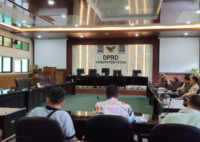 DPRD Kabupaten Tegal Terima Audiensi PKL Gajahmada Slawi