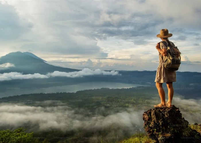 Mitos Seputar Gunung Agung yang Terkenal, Benarkah Jadi Pusat Alam Semesta?