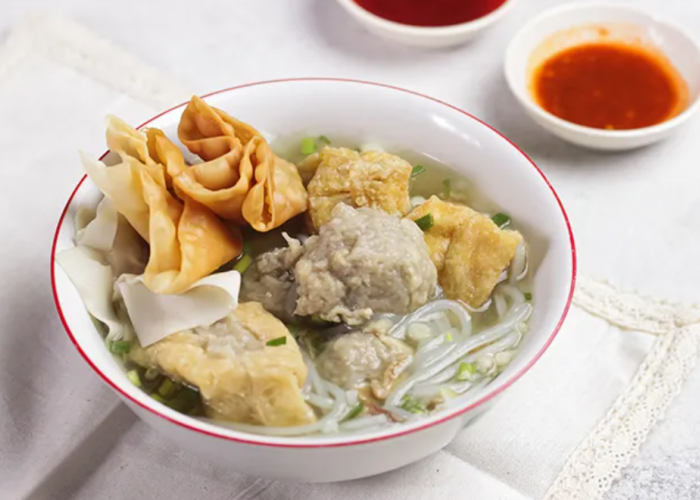 Tempat Makan Bakso Malang Enak dan Legendaris di Surabaya yang Buka 24 Jam