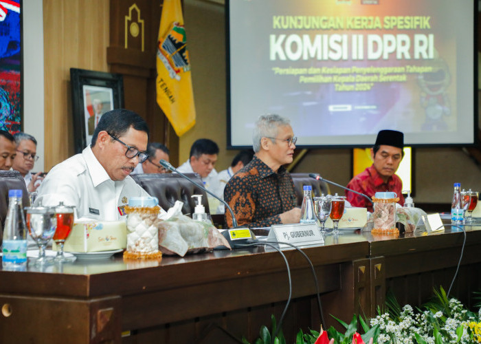 Pj Gubernur Jateng Pastikan Petugas Adhoc dalam Pilkada Terdaftar BPJS Ketenagakerjaan