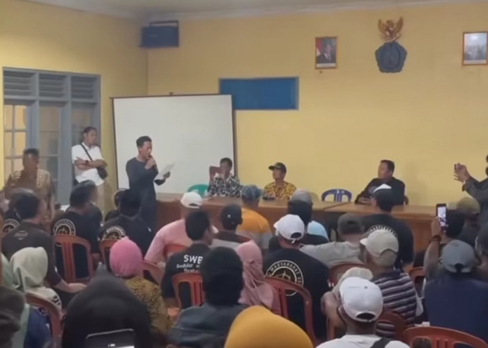 Kantor Balai Desa Sengon Digeruduk Warga, Buntut Kades Kedapatan di Rumah Janda