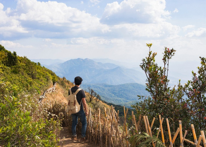3 Spot Hiking Ringan di Magelang dengan View Paling Indah