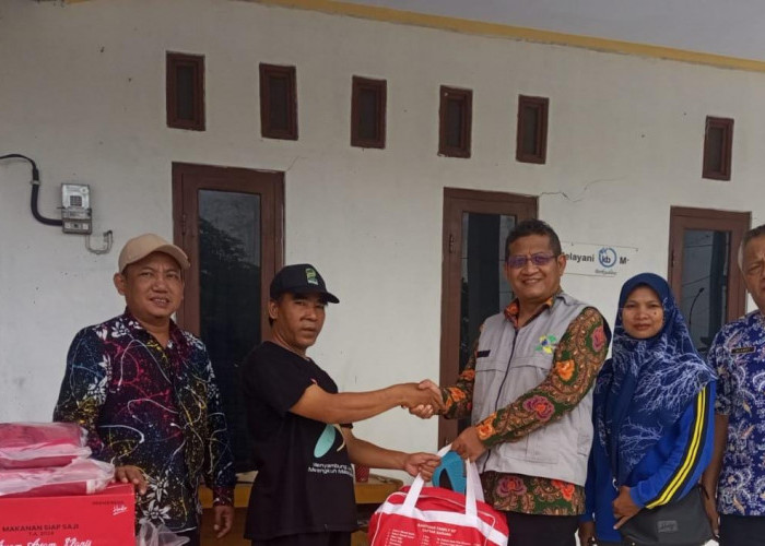 Banjir Landa 3 Kecamatan di Pantura Tegal, Dinsos Salurkan Bantuan Makanan dan Terpal 