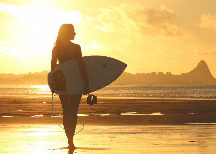 Tinggi Ombak 5-7 Meter, 4 Pantai di Cilacap Bisa untuk Surfing : Jetis dan Buton Bagus Bagi Pemula