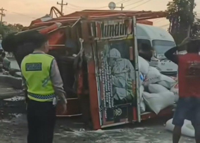 Kronologi Kecelakaan Beruntun di Lampu Merah Gandulan Pemalang