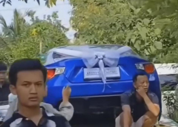 Viral Video Mobil Sport Senilai Rp1 Miliar Lebih Jadi Seserahan di Pati, Netizen: Nggak Maen-maen! 