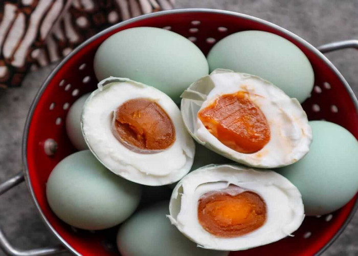Ikon Kuliner Telur Asin Brebes, Punya Rasa Khas yang Banyak Diminati Pelancong 