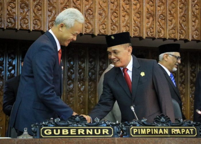 Sumanto Dilantik Jadi Ketua DPRD Jawa Tengah, Ganjar Bilang Lanjutkan!