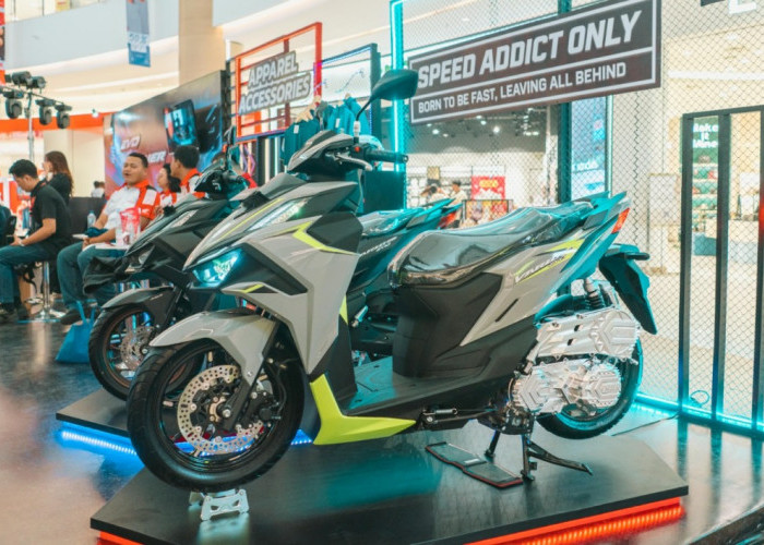 Night Ride Vario Evo 160 Semarang: 1.500 Bikers Padati The Park Mall