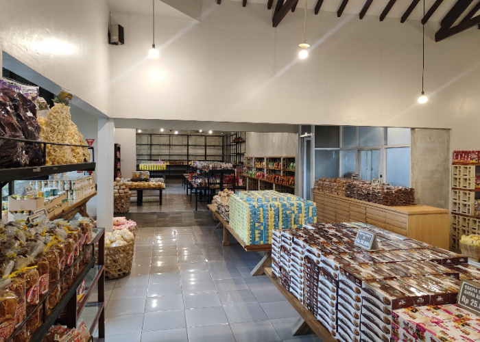 7 Tempat Belanja Murah Dekat Simpang Lima Semarang, dari Pasar Legendaris hingga Oleh-oleh Khas