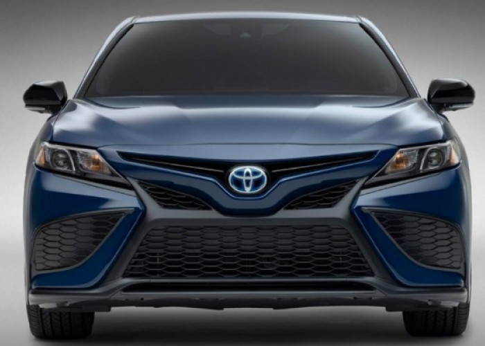 Harga Toyota Camry 2023 Apakah Sesuai dengan Spesifikasinya? Cek Ulasannya Berikut Ini!