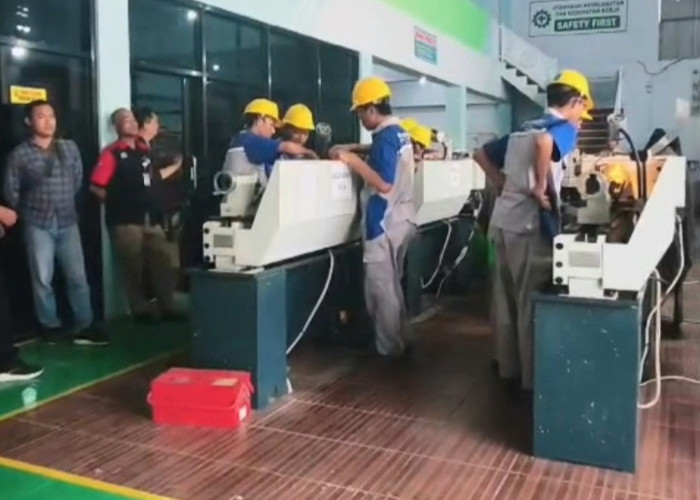SMK Satya Praja 2 Petarukan Gandeng Al Jazari Workshop, Perkuat Link and Match Teknik Mekanik Industri
