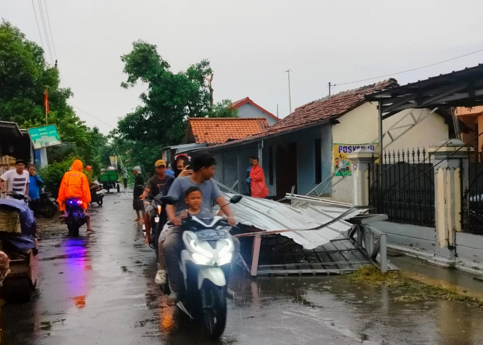 Hujan 30 Menit, Puluhan Rumah di Wilayah Perkotaan Brebes Rusak Diterjang Angin Kencang 