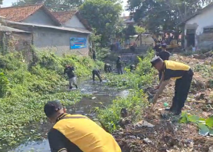 Cegah Banjir di Brebes, Sugai Cigenjik Dibersihkan