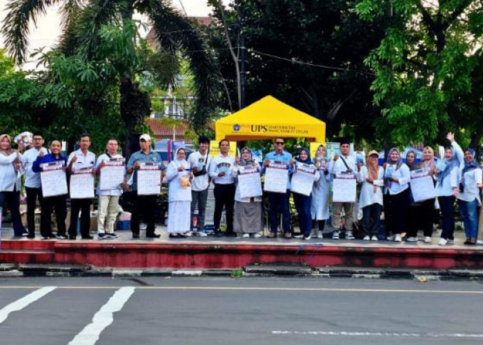 Pascasarjana UPS Gelar Roadshow Ramadan di Alun-alun Kendal