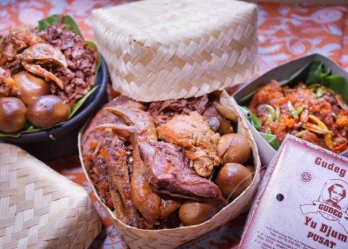 Jangan Ngaku ke Jogja Kalau Belum Coba 5 Kuliner Legendaris di Malioboro Ini!