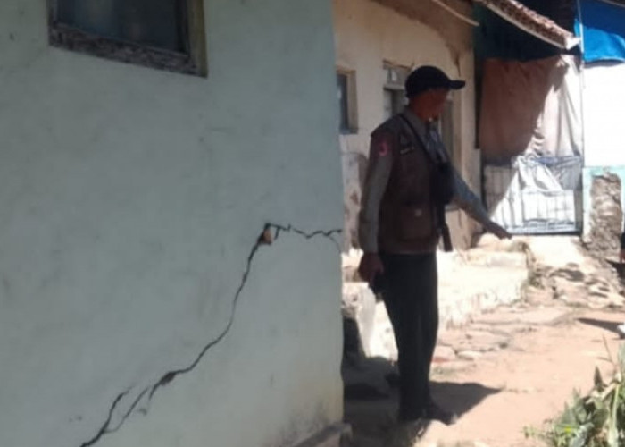 Fasum dan Pemukiman Terdampak Tanah Bergerak di Brebes