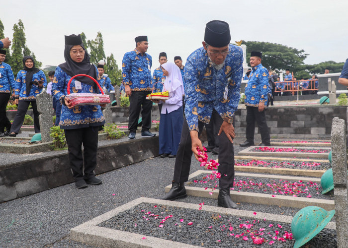 Hadiri Seminar Ilmiah HUT Korpri, Sekda Jateng Minta ASN Tidak Antikritik