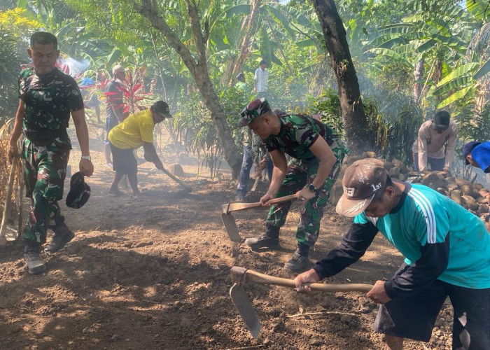 OJT di Brigif, Siswa Diklapa Infanteri TA 2024 Karya Bakti di 2 TPU di Kabupaten Tegal 