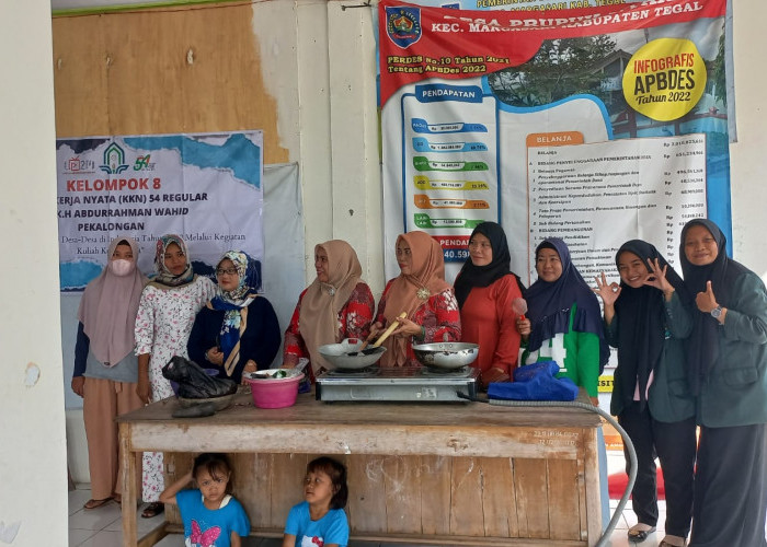Tingkatkan Perekonomian, 14 Emak-emak di Prupuk Utara Dilatih Membuat Abon Jamur Sehat