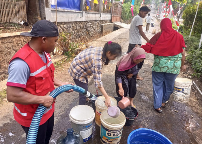 Kekurangan Air Bersih Karena Kemarau Ekstrem, 3 Kecamatan di Kabupaten Tegal Digelontor PMI 