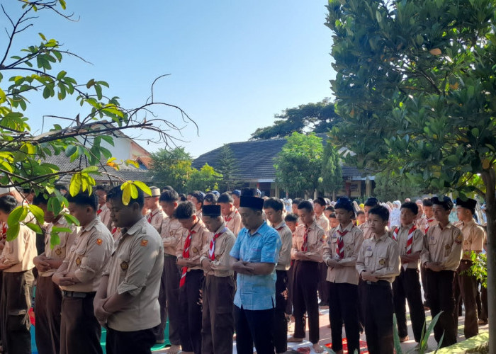 Setiap Jumat Kliwon, SMPN 3 Talang Kabupaten Tegal Budayakan Salat Dhuha Berjamaah 