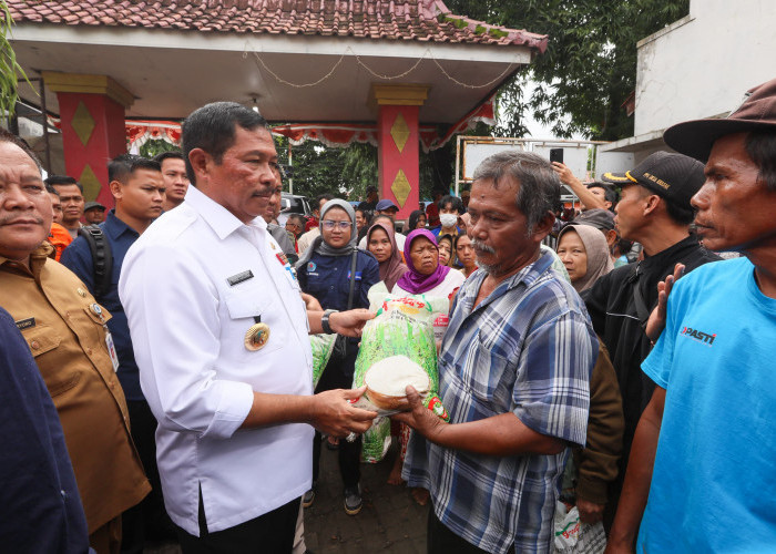 Bantu Korban Banjir Brebes, Pemprov Jateng Salurkan Rp478 Juta untuk Logistik 