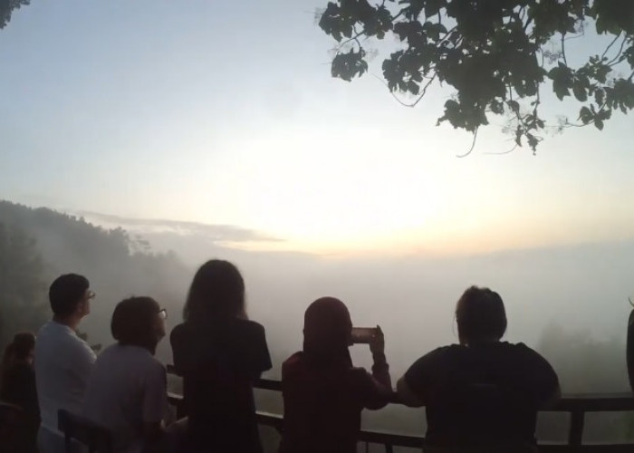 3 Spot Terbaik Hunting Sunrise di Magelang dengan View Spektakuler