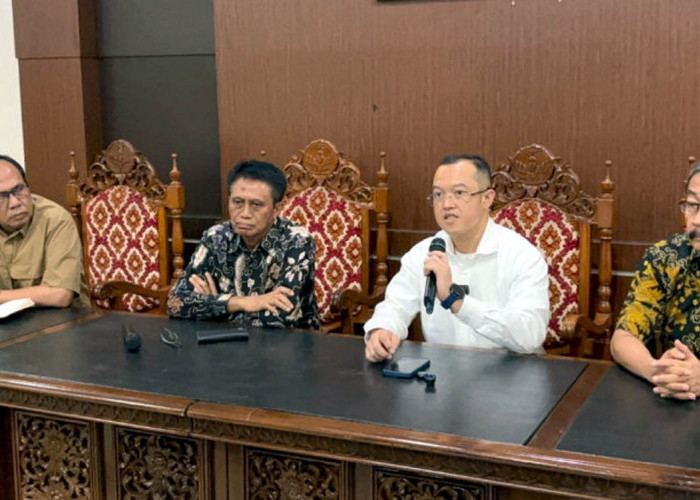 Prof Ali Rokhman Resmi Ditunjuk Jadi Plt Rektor Unsoed Usai Kasus Hukum KPK