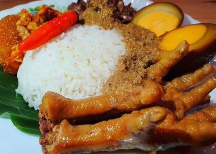 10 Tempat Kuliner Malam di Solo yang Murah Meriah, Bikin Kenyang Tanpa Bikin Bokek!