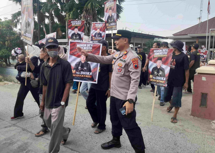 Kapolsek Petarukan Pemalang Turun Langsung Pantau Pendaftaran Bakal Calon Kepala Desa Iser