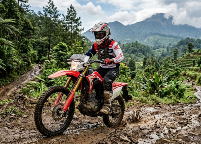 Tes Honda CRF150L di Jalur Guci Tegal, Kuat Menanjak Meski Boncengan?
