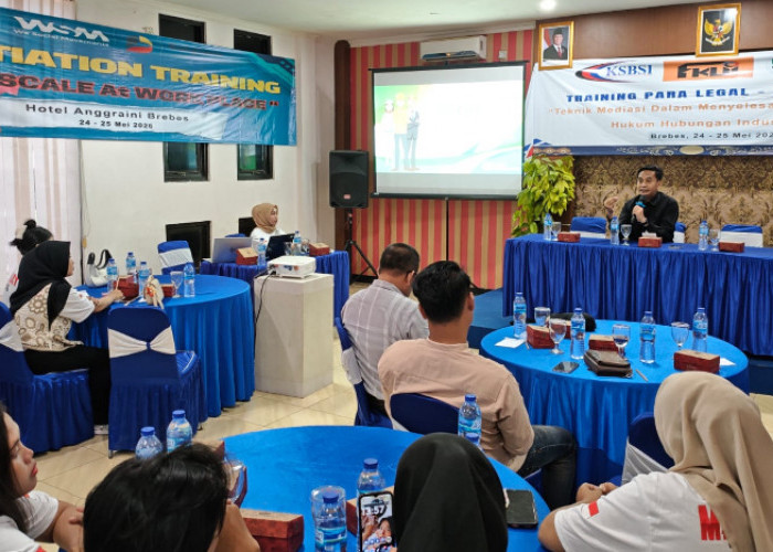 Pahami Hak dan Kewajiban sebagai Pekerja, Buruh di Brebes Dilatih Paralegal