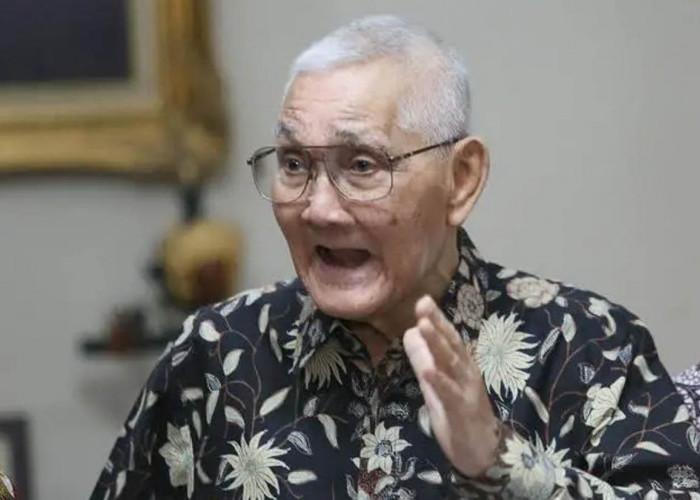 Try Sutrisno Tutup Usia, Jenazah Wapres Ke-6 RI Dimandikan di RSPAD