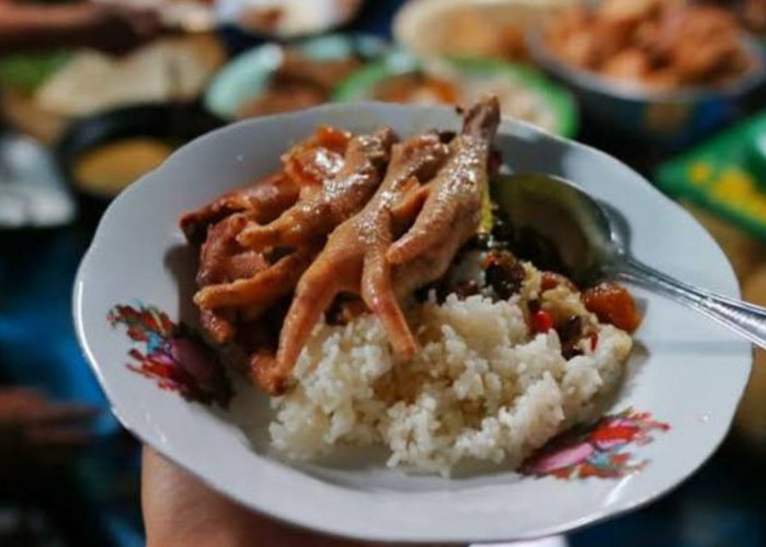 Berburu Kuliner Malam di Solo? Ini 5 Tempat Legendaris yang Tak Pernah Sepi Pengunjung!