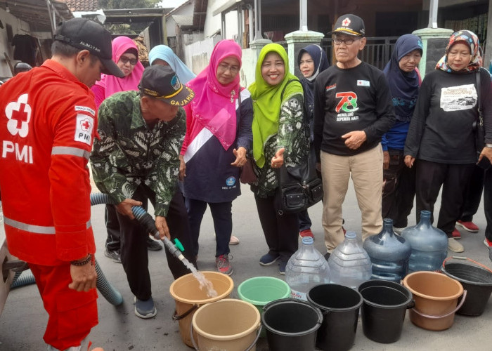 120 Ribu Liter Air Bersih Digelontor Pensiunan ke 6 Kecamatan di Kabupaten Tegal, Hujan Belum Merata 