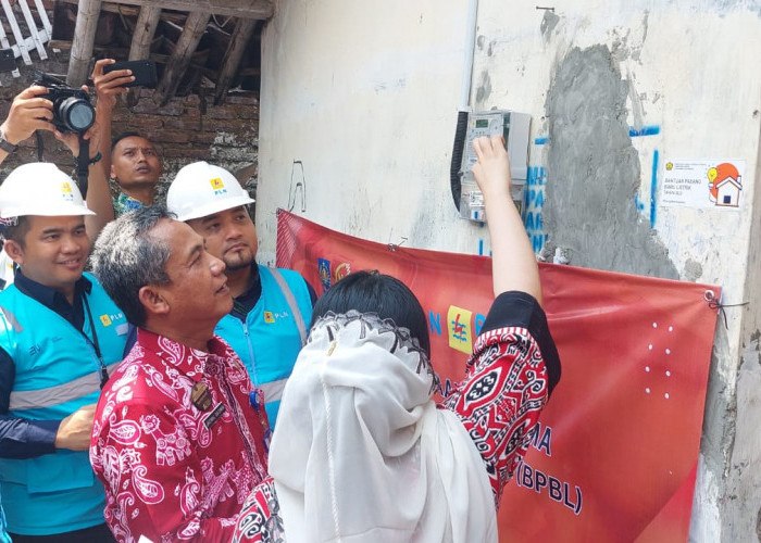  Mantap! 346 Rumah di Desa Sidomulyo Tegal Dapat Bantuan Pasang Baru Listrik Gratis, Bupati: Terima Kasih 