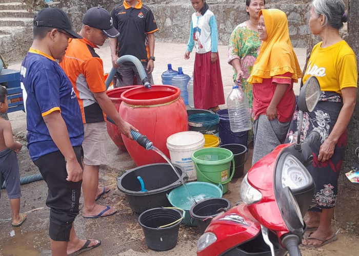 Sinergi Lembaga Pasok 150 Ribu Liter Air Bersih ke Warungpring Pemalang