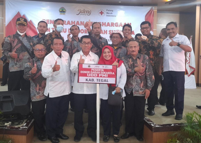 Kerap Sumbangkan Darah, 12 Warga Kabupaten Tegal Diganjar Penghargaan Oleh Gubernur Jateng