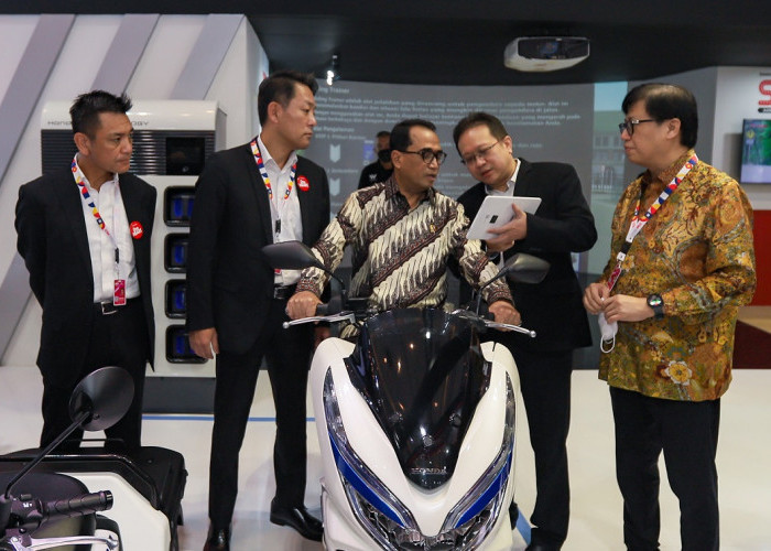 Strategi dan Roadmap Sepeda Motor Listrik Honda Hingga 2030 Dipublikasikan AHM Saat IMOS 2022