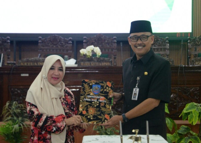 Rapat Paripurna DPRD Kabupaten Tegal Tetapkan Proprmperda 2026