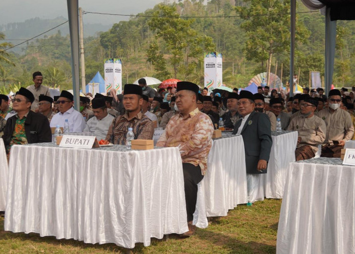 Buka Pekan Madaris XXVI Bojong, Bupati Tegal Singgung Kenaikan Insentif Guru Ngaji