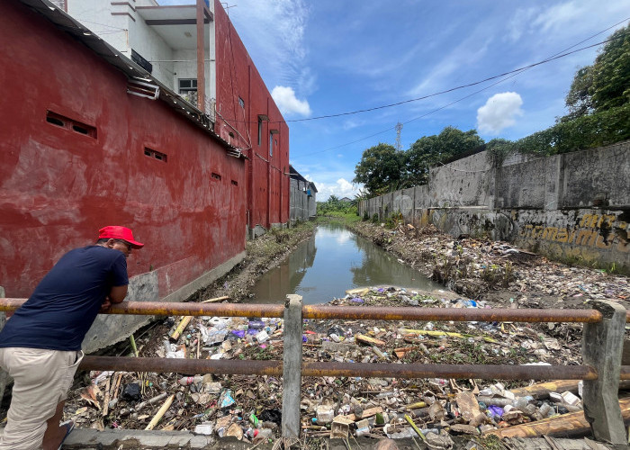 Jadi Ancaman Serius, Camat Comal Pemalang Ajak Masyarakat Hentikan Kebiasaan Buang Sampah ke Sungai